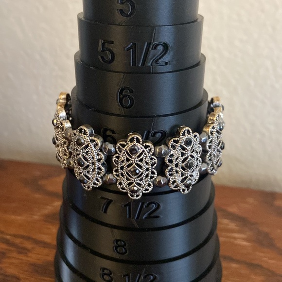 Vintage 90s Silver Tone Alloy Filigree & Marcasites Stretch Bracelet - Picture 3 of 4